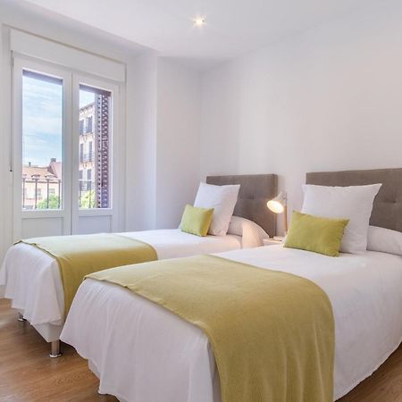 Charming Apartment For 4 Steps Away From Mercado De San Miguel , Calle Mayor IV مدريد المظهر الخارجي الصورة