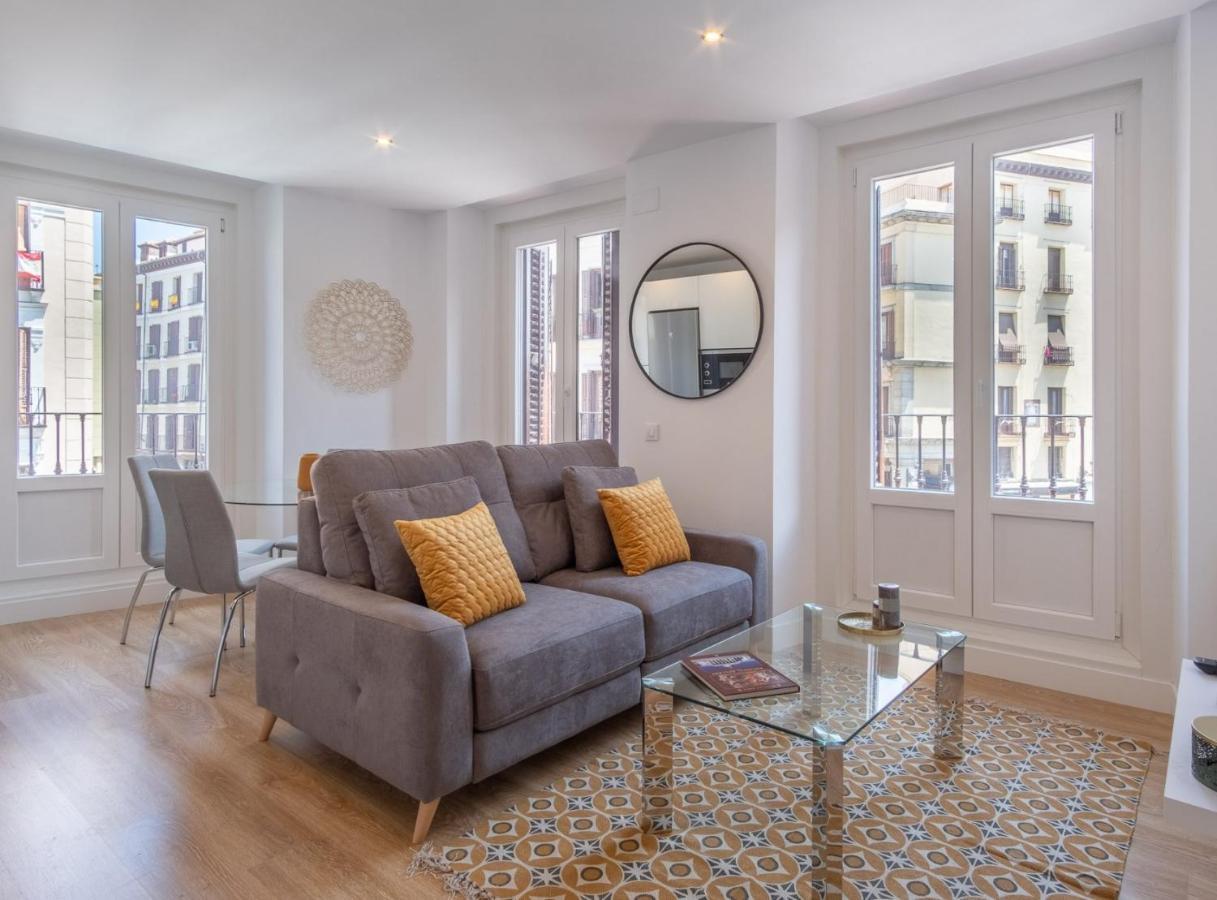 Charming Apartment For 4 Steps Away From Mercado De San Miguel , Calle Mayor IV مدريد المظهر الخارجي الصورة