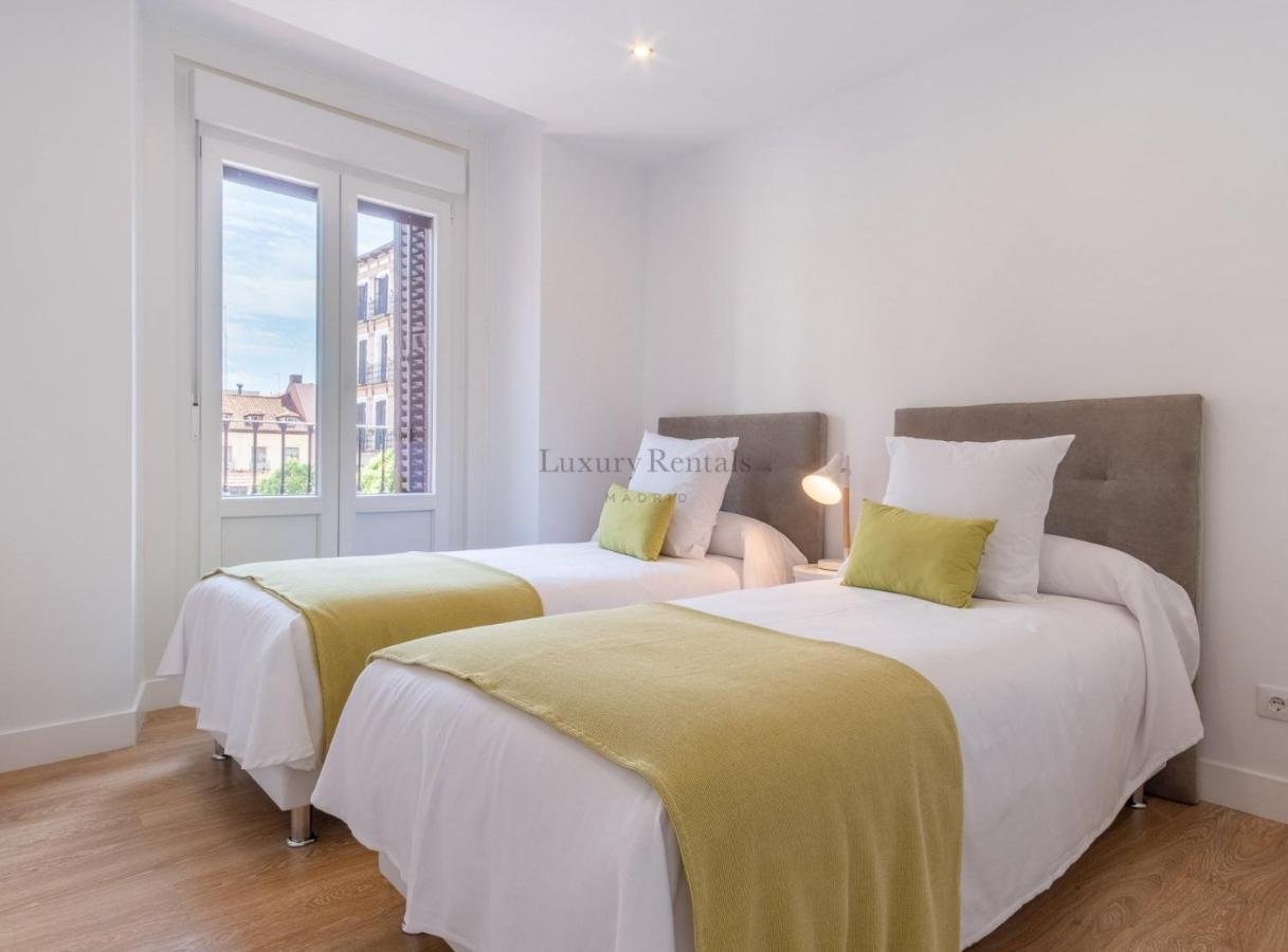 Charming Apartment For 4 Steps Away From Mercado De San Miguel , Calle Mayor IV مدريد المظهر الخارجي الصورة